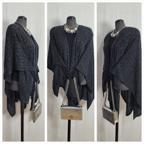 SCARF / Wrap - Picture 3 of 3